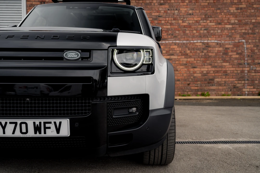 2020 Land Rover Defender L663 - Image 24 of 31
