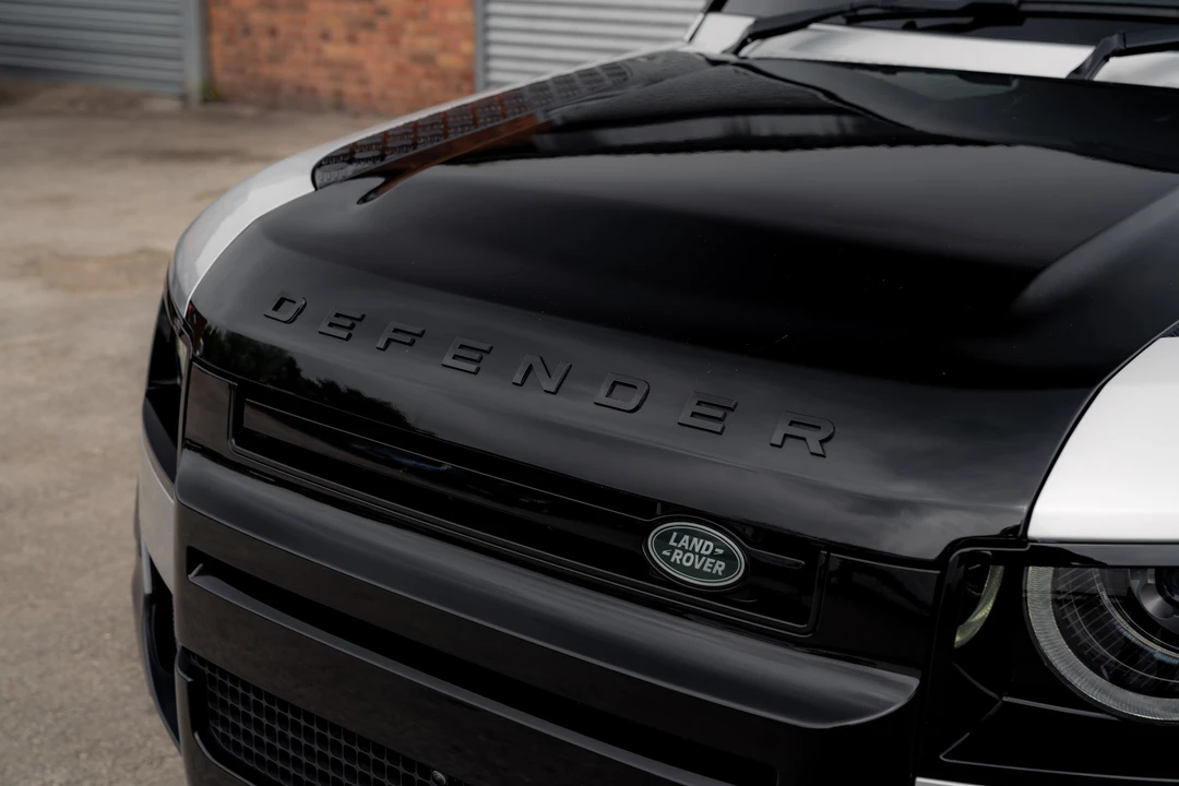 2020 Land Rover Defender L663 - Image 28 of 31