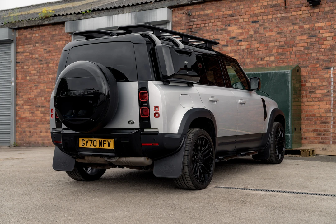 2020 Land Rover Defender L663 - Image 15 of 31