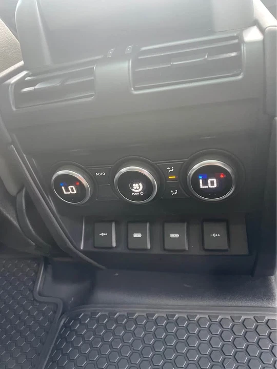 2020 Land Rover Defender L663 - Image 18 of 19