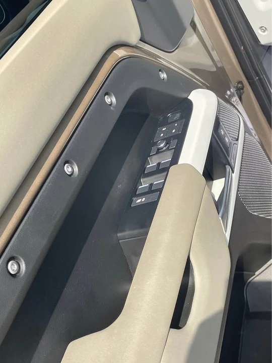 2020 Land Rover Defender L663 - Image 13 of 19