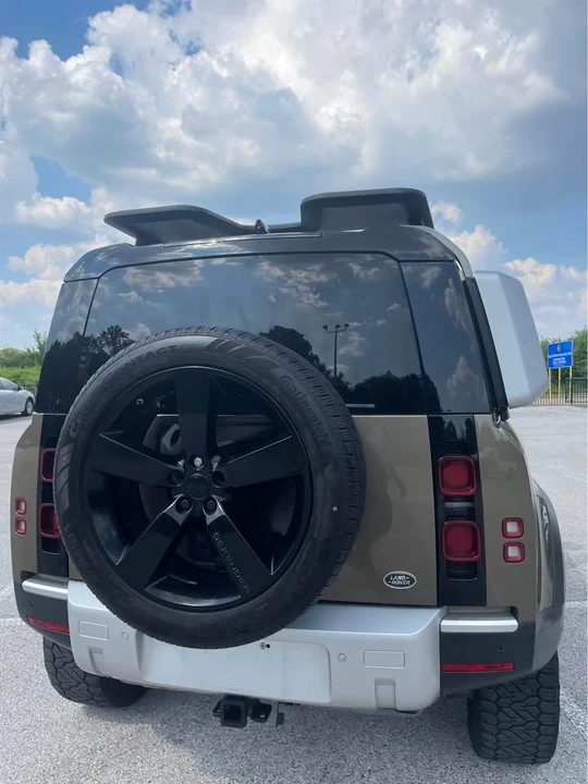 2020 Land Rover Defender L663 - Image 10 of 19