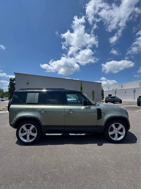 2020 Land Rover Defender L663 - Image 3 of 9
