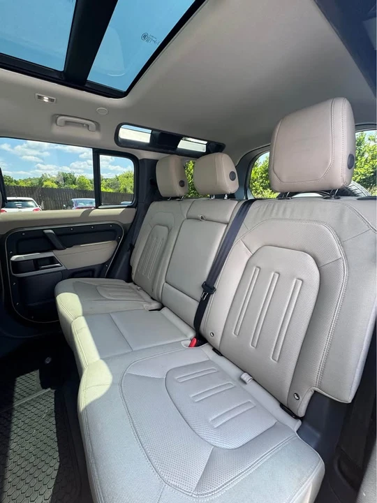 2020 Land Rover Defender L663 - Image 8 of 9