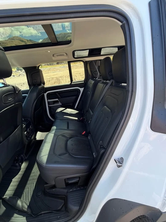 2020 Land Rover Defender L663 - Image 6 of 20