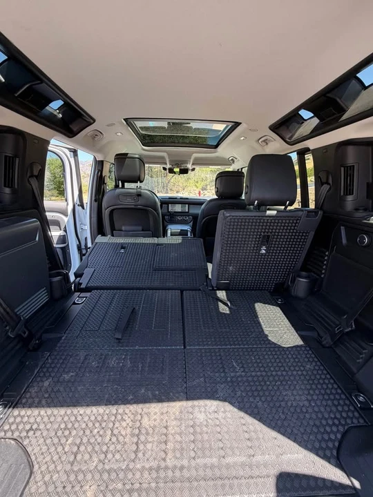 2020 Land Rover Defender L663 - Image 17 of 20