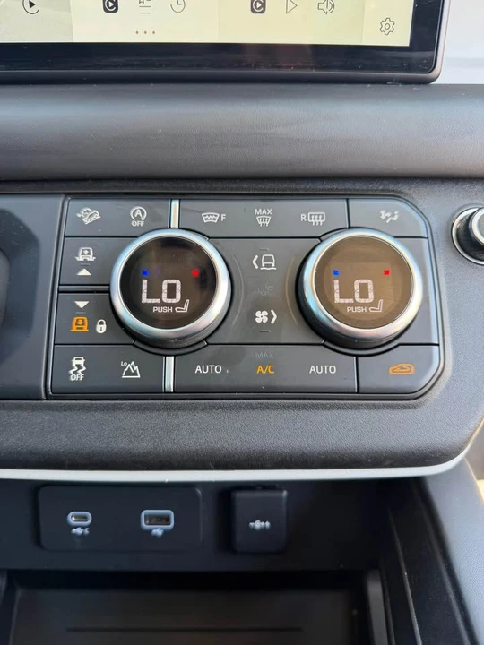 2020 Land Rover Defender L663 - Image 8 of 20