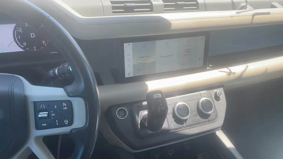 2020 Land Rover Defender L663 - Image 9 of 9