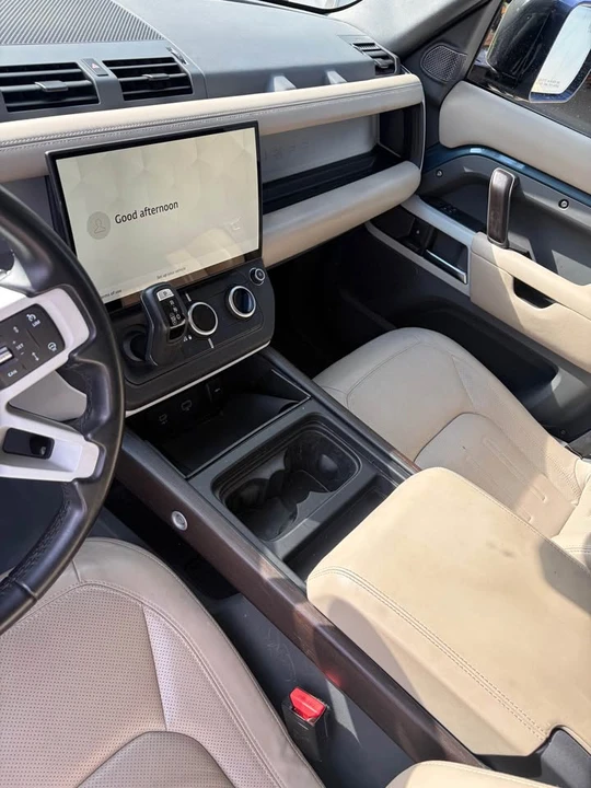 2020 Land Rover Defender L663 - Image 11 of 13