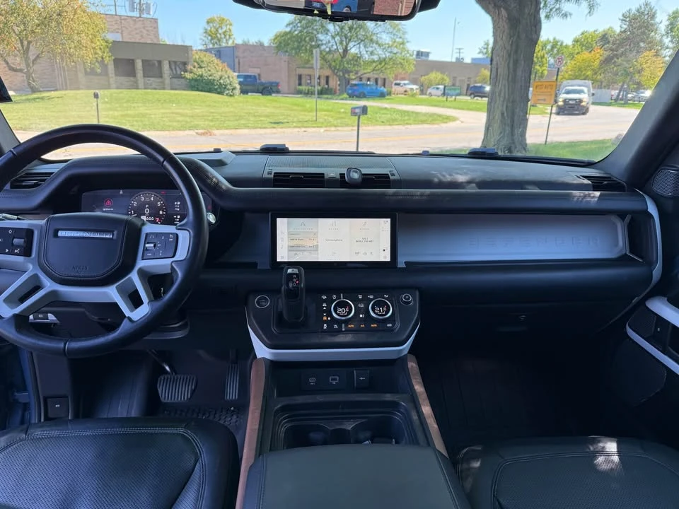 2020 Land Rover Defender L663 - Image 12 of 18