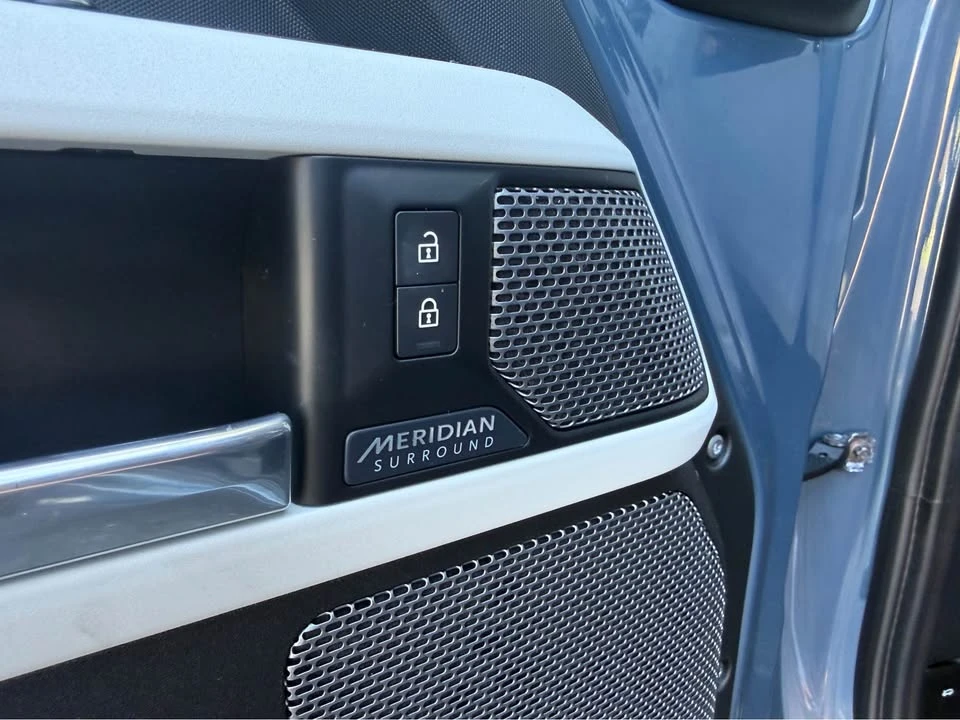 2020 Land Rover Defender L663 - Image 17 of 18