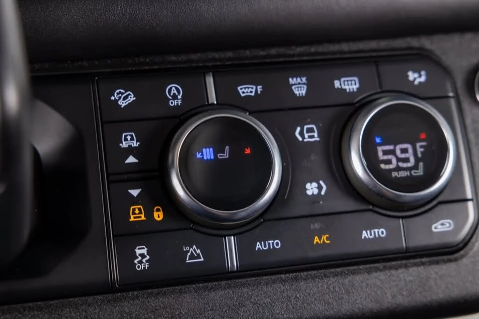 2020 Land Rover Defender L663 - Image 18 of 20