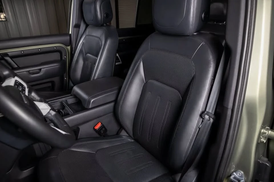 2020 Land Rover Defender L663 - Image 5 of 20