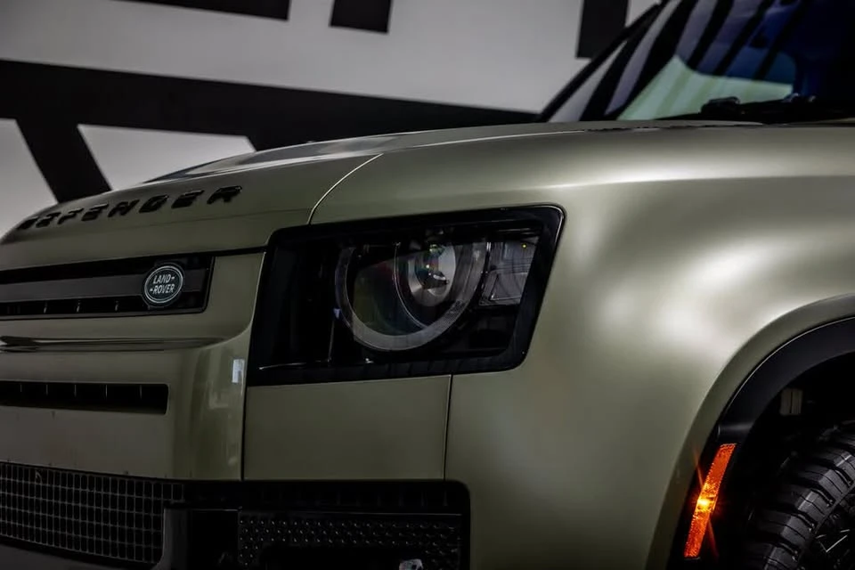 2020 Land Rover Defender L663 - Image 15 of 20