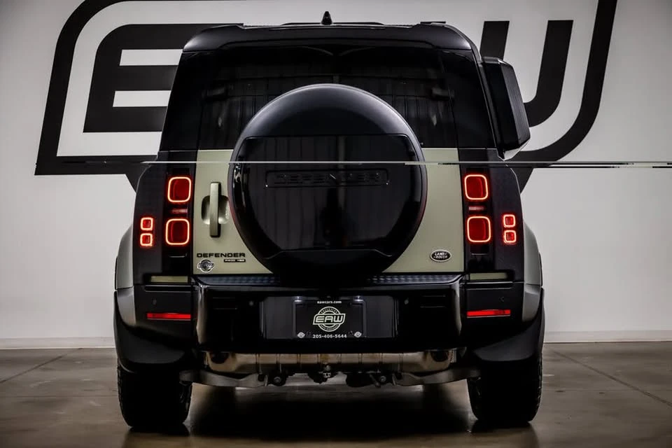 2020 Land Rover Defender L663 - Image 11 of 20