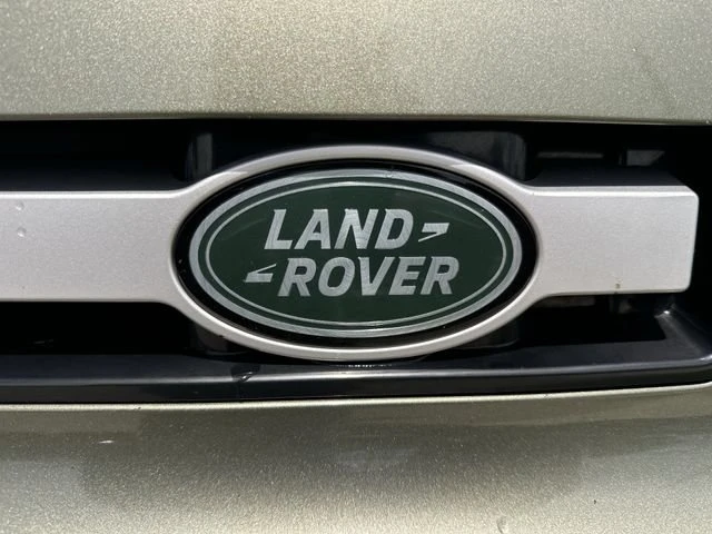 2020 Land Rover Defender L663 - Image 10 of 20