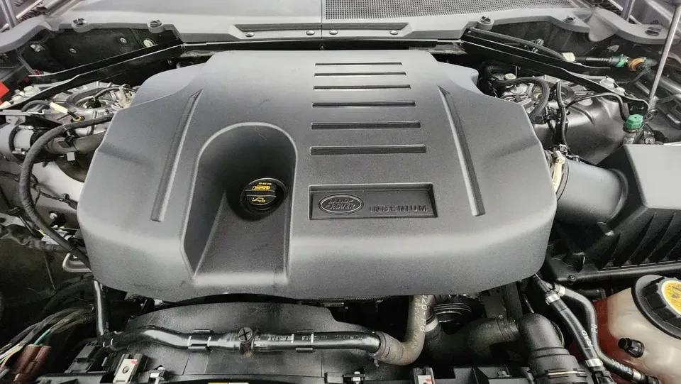 2020 Land Rover Defender L663 - Image 19 of 20