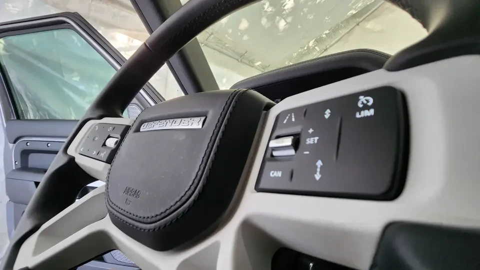 2020 Land Rover Defender L663 - Image 12 of 20