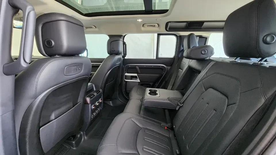 2020 Land Rover Defender L663 - Image 16 of 20