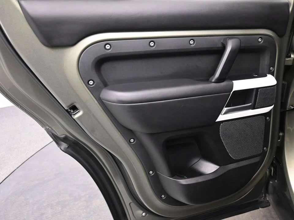 2020 Land Rover Defender L663 - Image 12 of 19