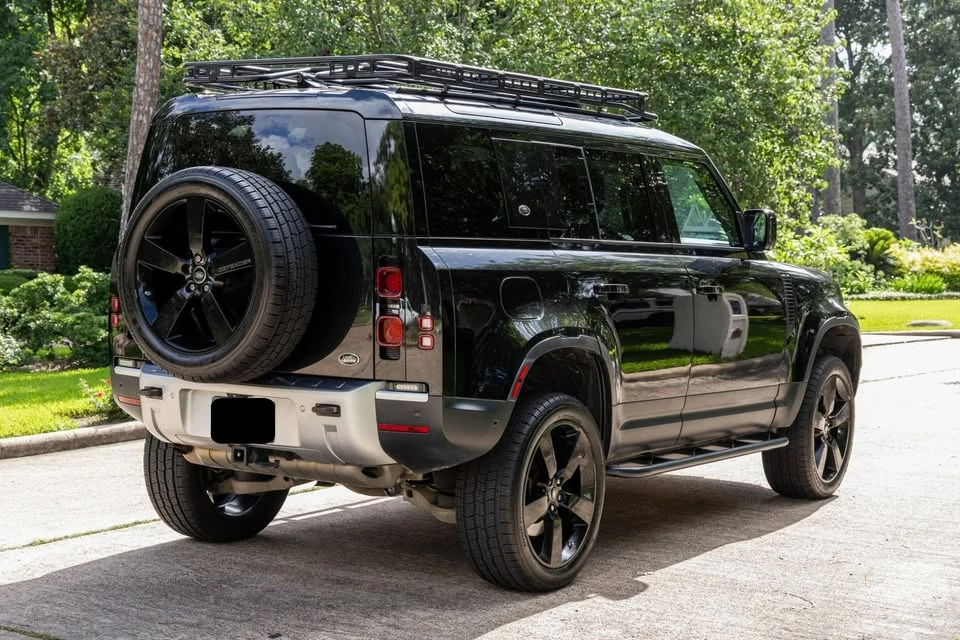2020 Land Rover Defender L663 - Image 2 of 3