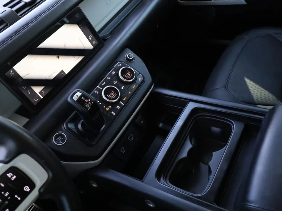 2020 Land Rover Defender L663 - Image 18 of 20