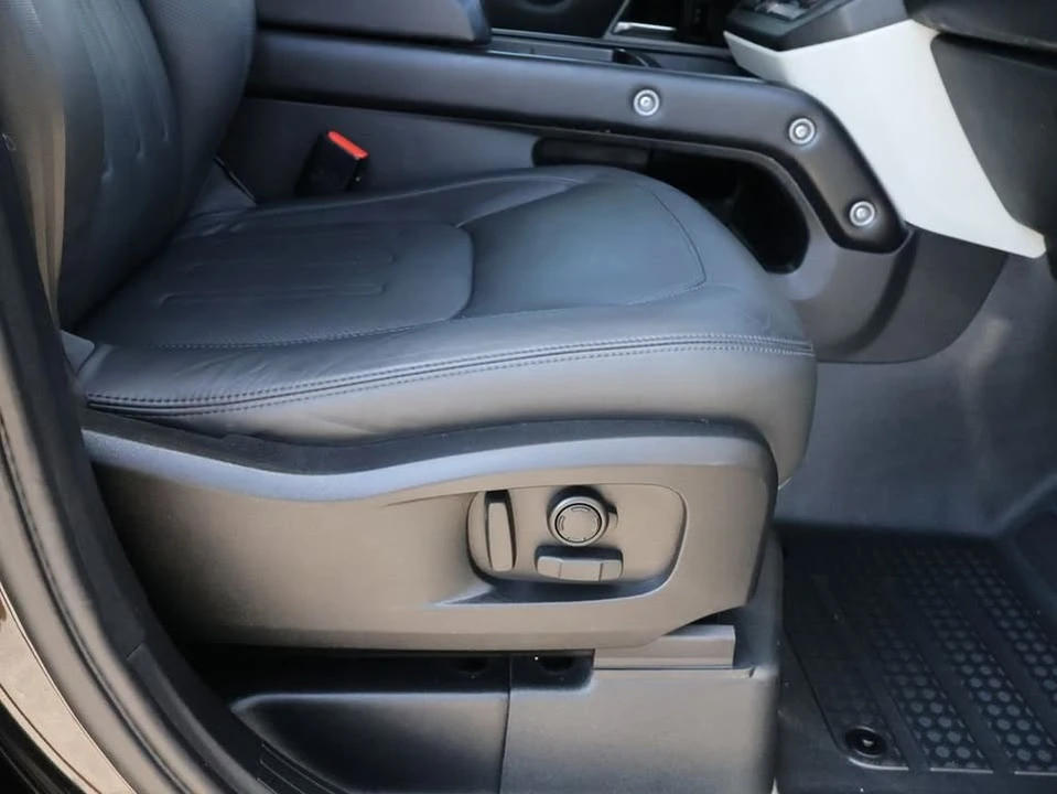 2020 Land Rover Defender L663 - Image 10 of 20
