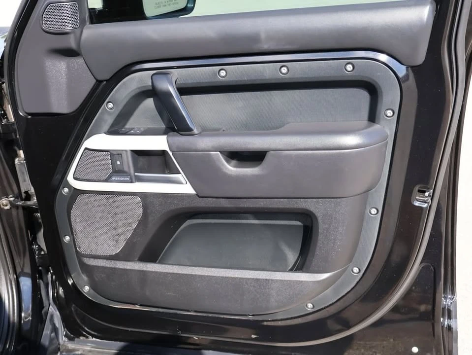 2020 Land Rover Defender L663 - Image 11 of 20