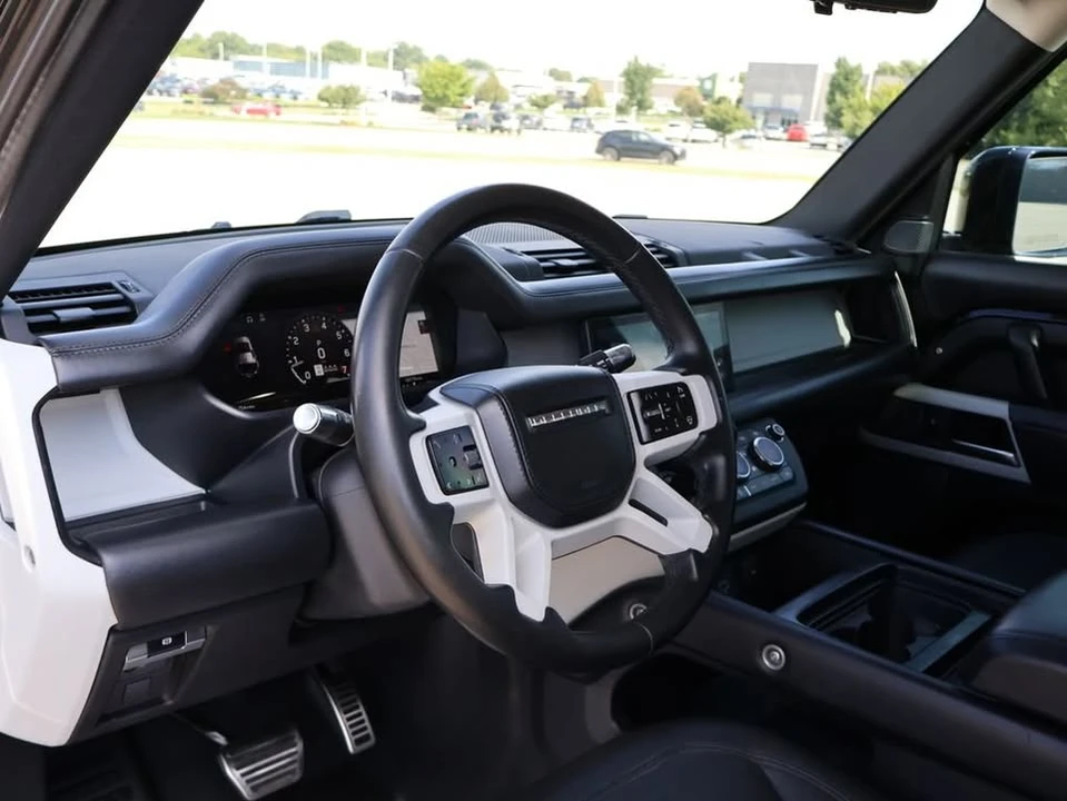 2020 Land Rover Defender L663 - Image 16 of 20