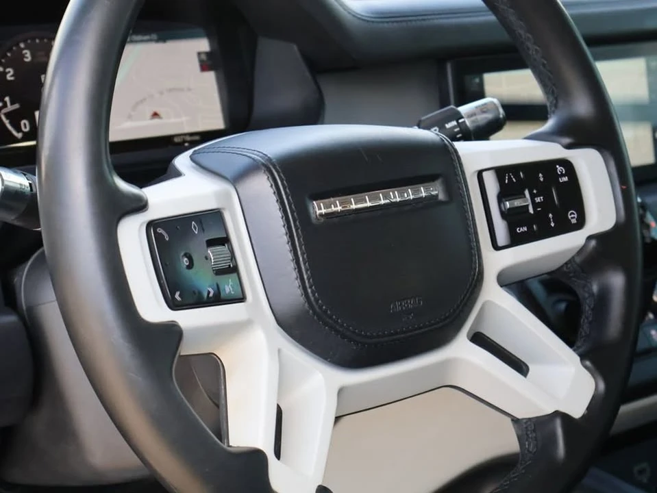 2020 Land Rover Defender L663 - Image 17 of 20