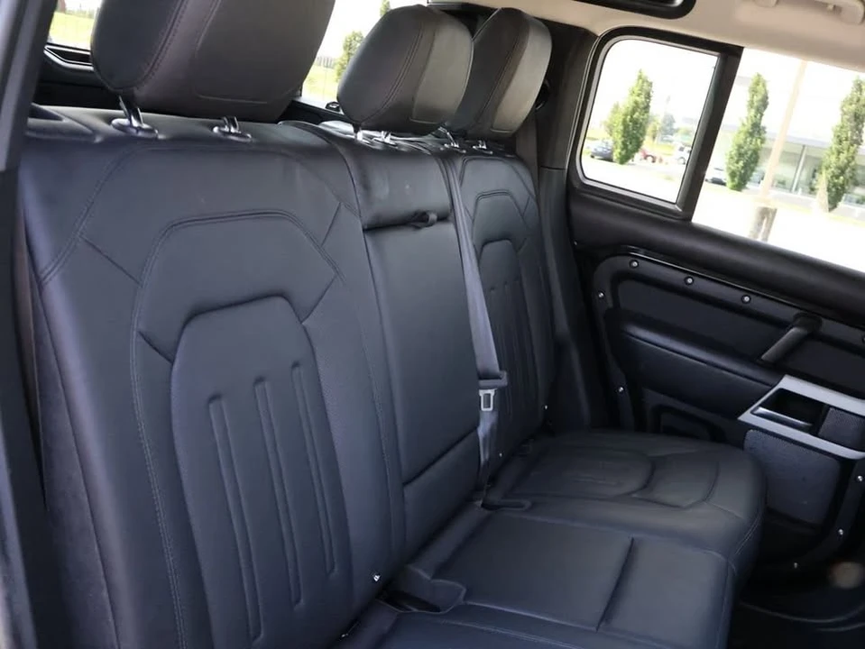 2020 Land Rover Defender L663 - Image 12 of 20
