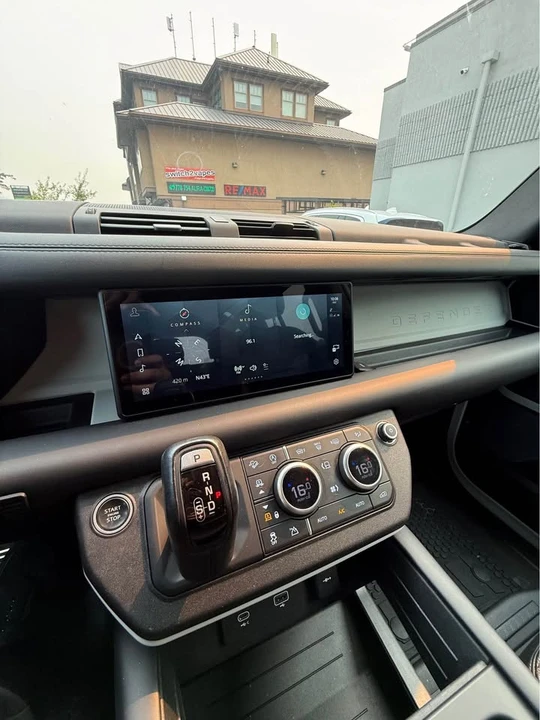2020 Land Rover Defender L663 - Image 15 of 15