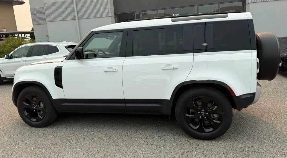 2020 Land Rover Defender L663 - Image 8 of 15