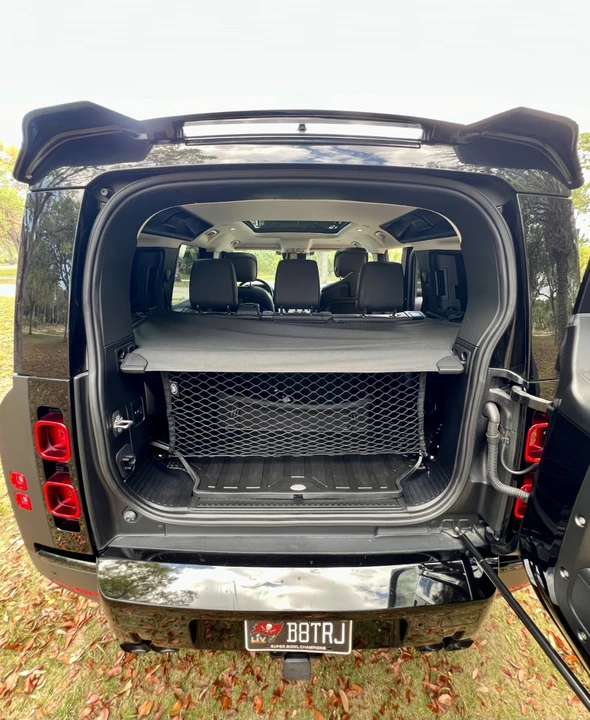 2020 Land Rover Defender 110 - Image 17 of 21