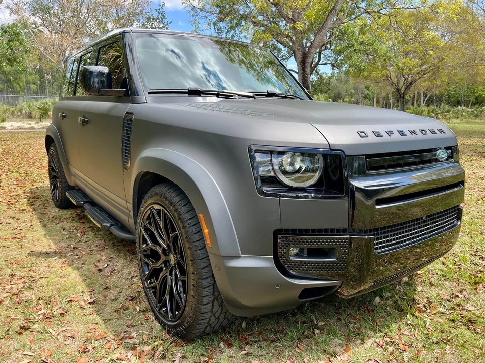 2020 Land Rover Defender 110 - Image 5 of 21