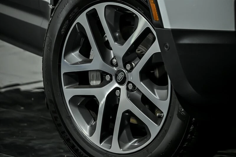 2020 Land Rover Defender L663 - Image 3 of 31