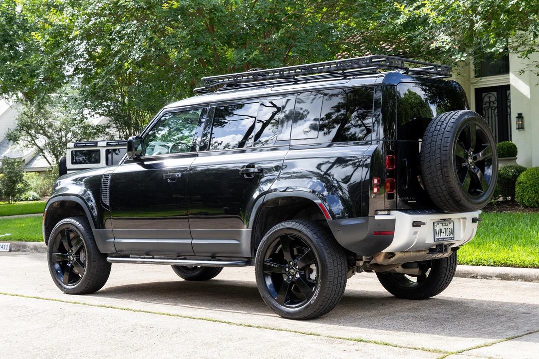 2020 Land Rover Defender L663 - Image 4 of 31