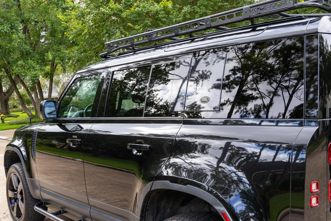 2020 Land Rover Defender L663 - Image 21 of 31