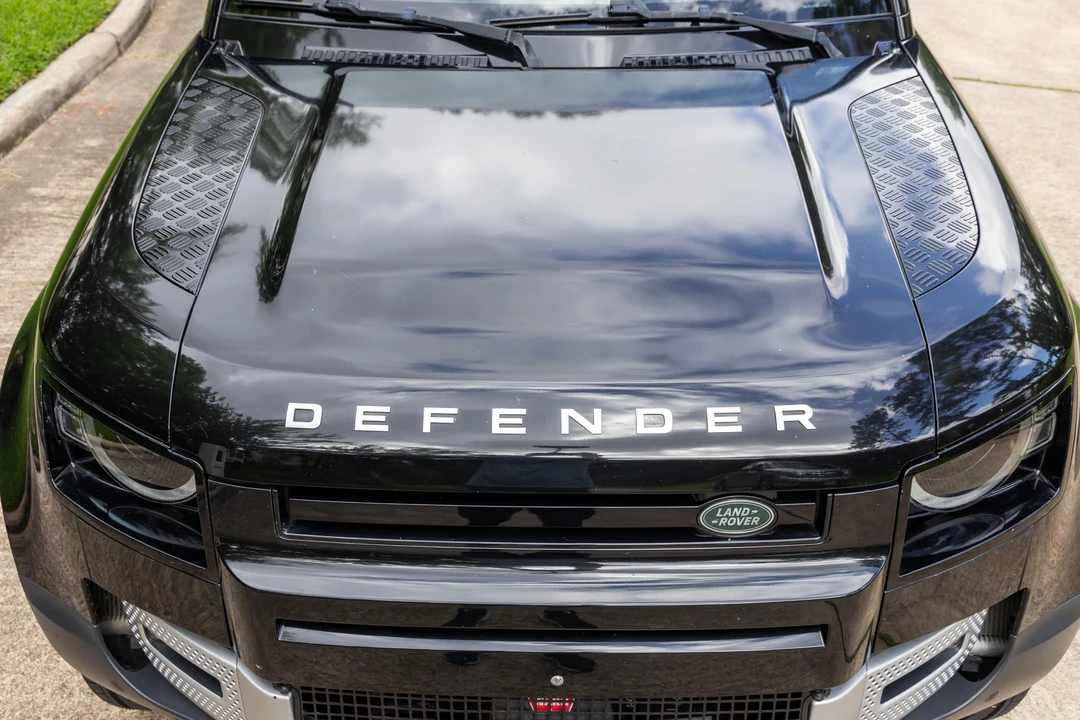 2020 Land Rover Defender L663 - Image 11 of 31