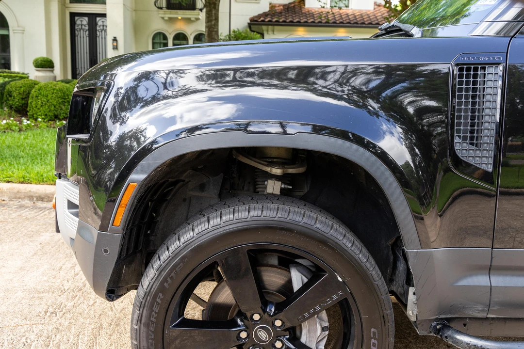 2020 Land Rover Defender L663 - Image 16 of 31