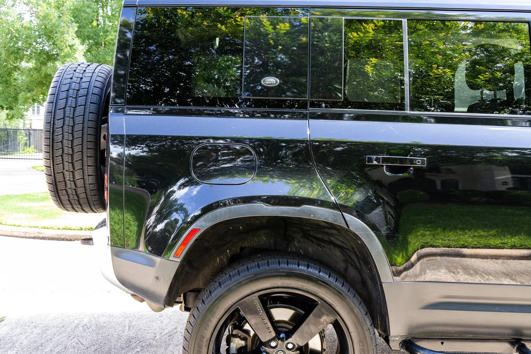 2020 Land Rover Defender L663 - Image 30 of 31