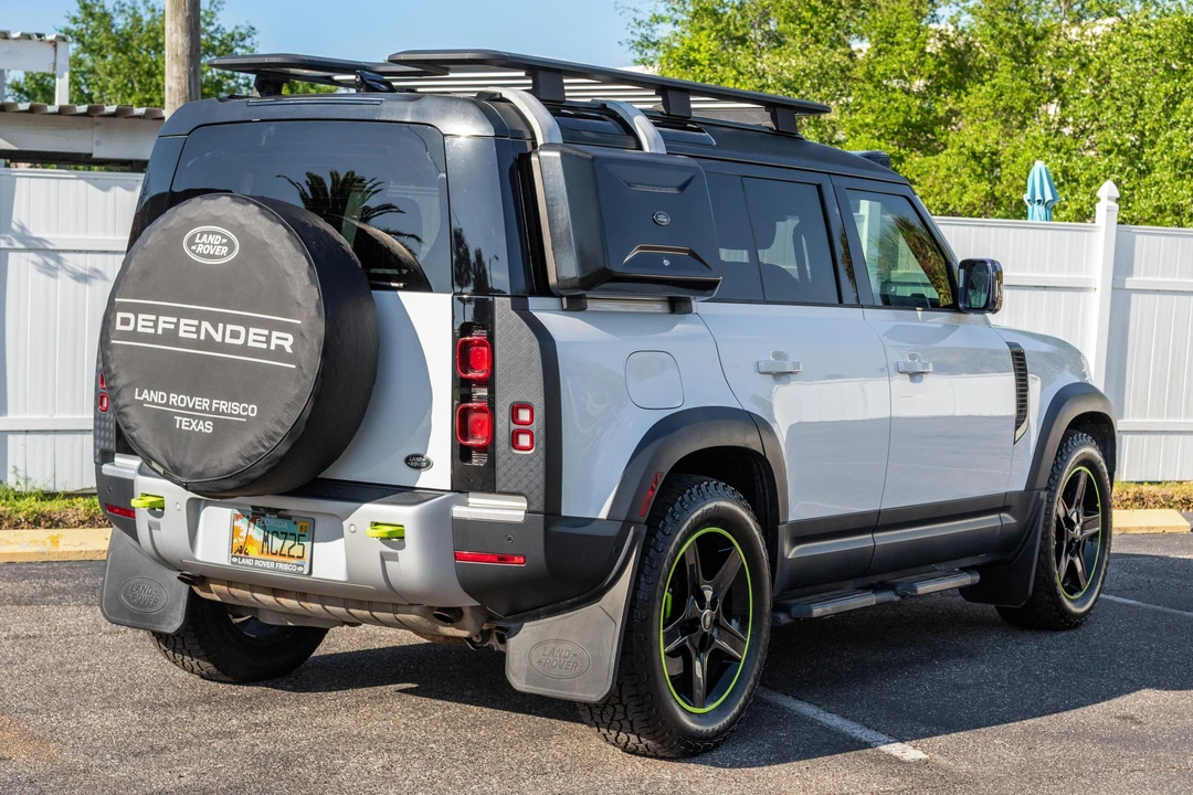 2020 Land Rover Defender L663 - Image 4 of 31