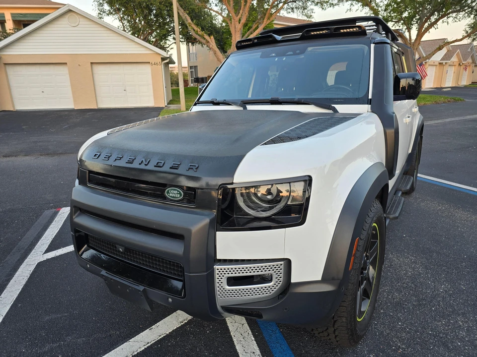 2020 Land Rover Defender L663 - Image 10 of 31