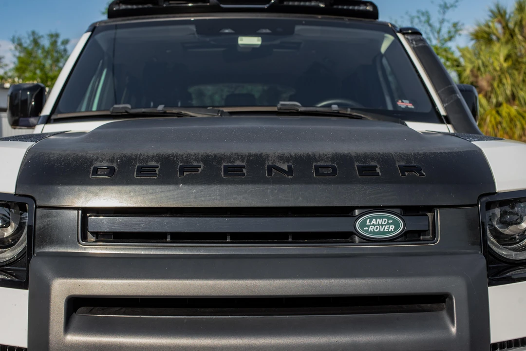 2020 Land Rover Defender L663 - Image 21 of 31