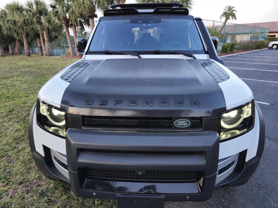 2020 Land Rover Defender L663 - Image 9 of 31