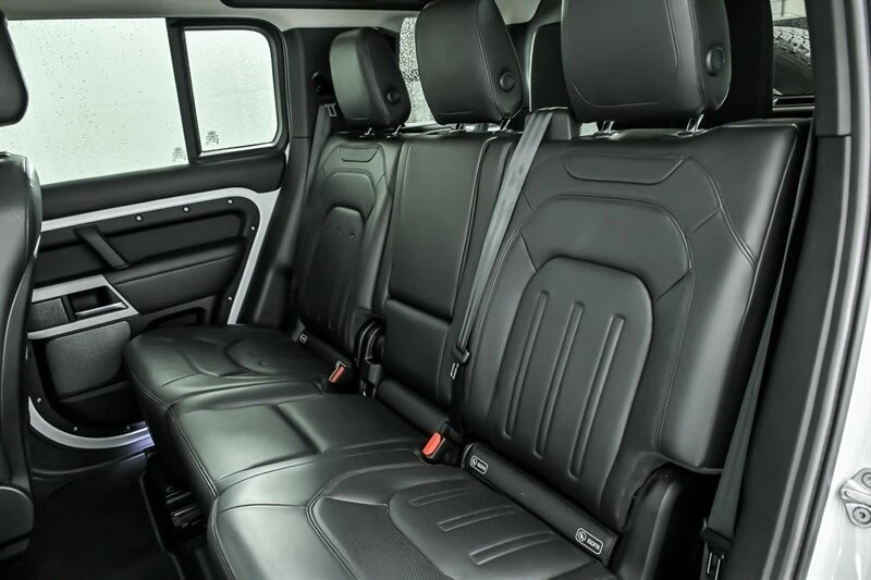 2020 Land Rover Defender L663 - Image 19 of 31