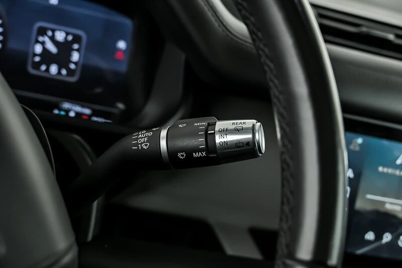 2020 Land Rover Defender L663 - Image 25 of 31