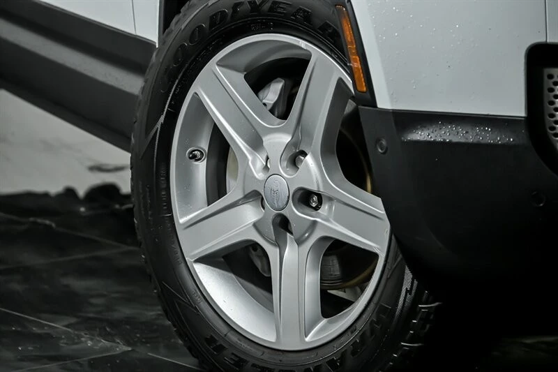 2020 Land Rover Defender L663 - Image 3 of 31