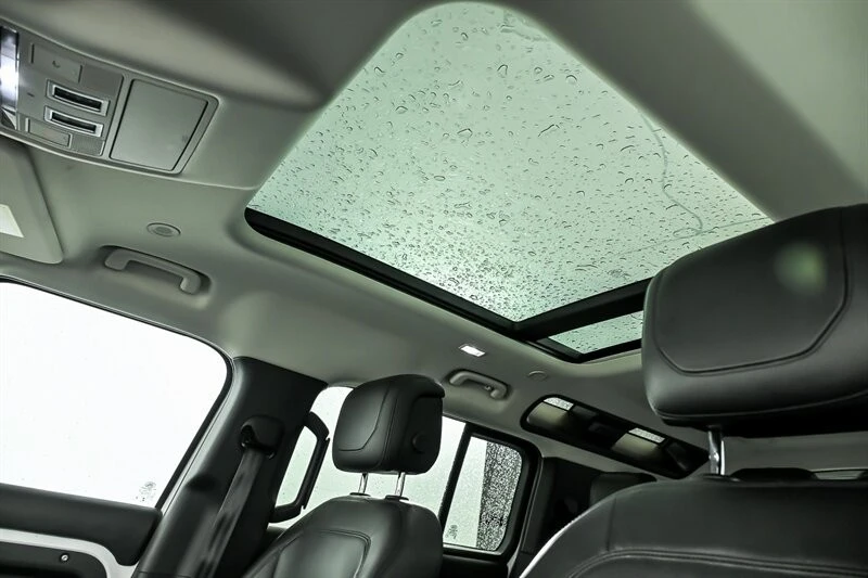 2020 Land Rover Defender L663 - Image 18 of 31