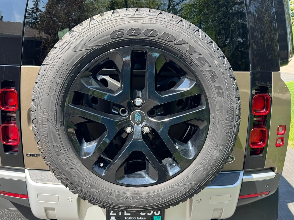 2020 Land Rover Defender L663 - Image 20 of 31